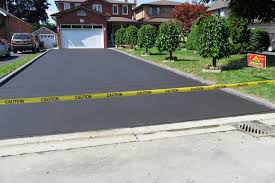 Best Asphalt Driveway Installation  in Eggertsville, NY